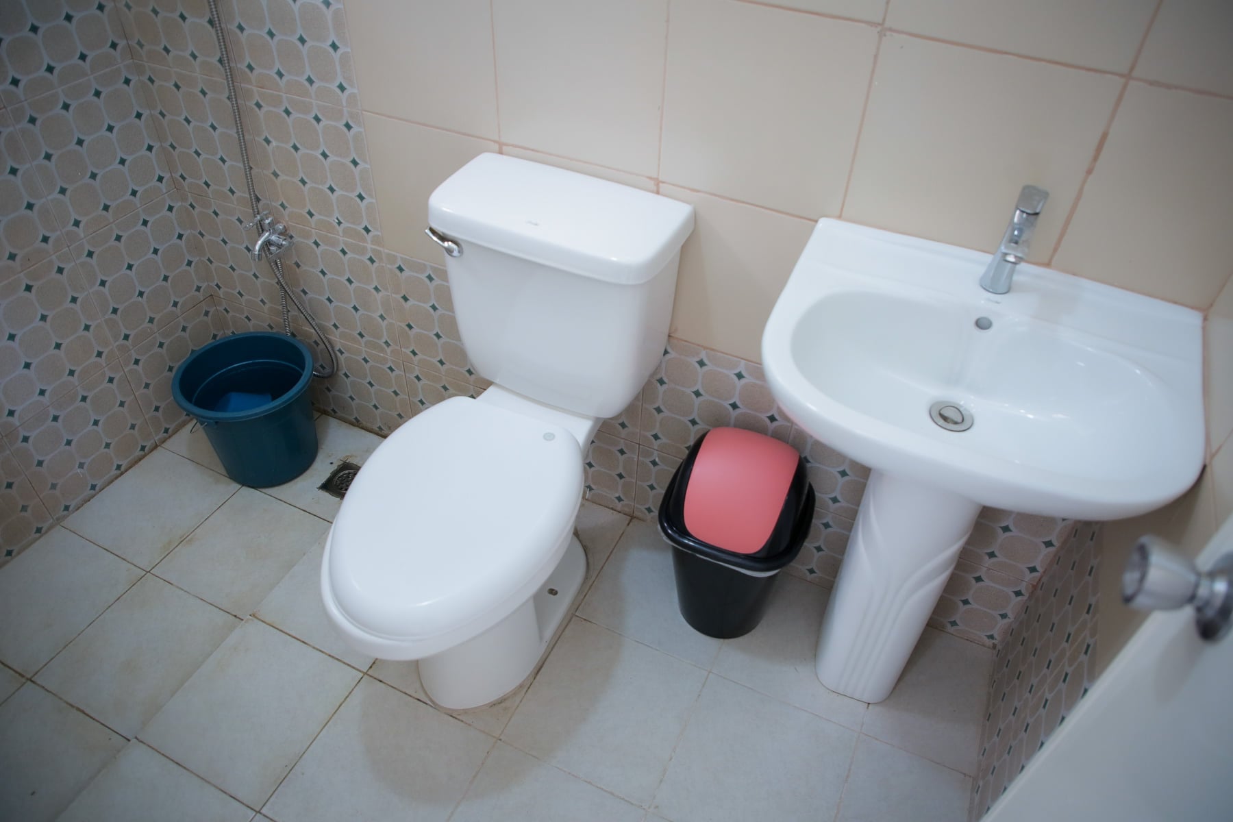 Mellorine Space House for Rent Bathroom